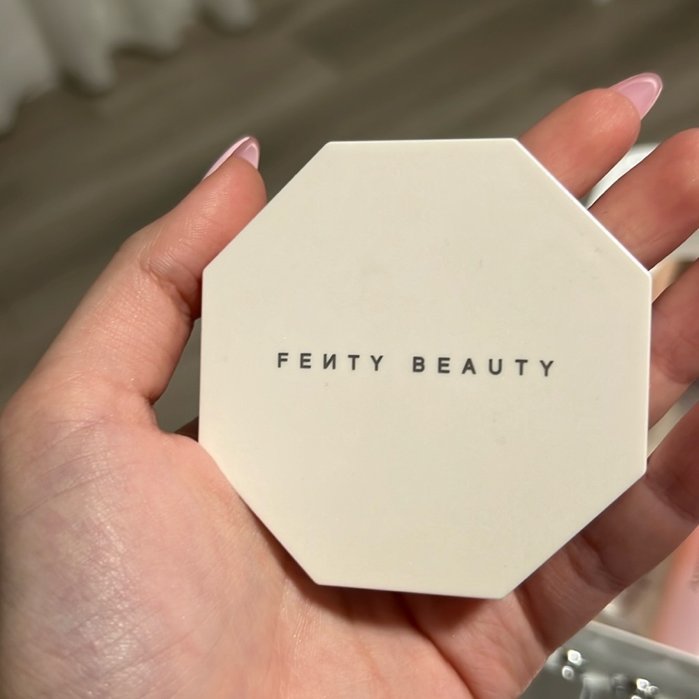 FENTY BEAUTY BY RIHANNA Killawatt Freestyle Highlighter